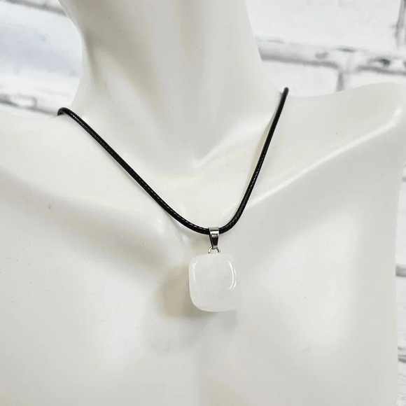 White Quartz Natural Stone Cube Necklace with 18in Black Chain SN5 - Picture 1 of 2